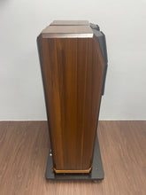 Load image into Gallery viewer, Peak Consult Princess V Signature Floorstanding Speakers