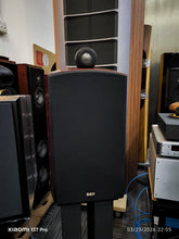 Load image into Gallery viewer, B&amp;W Nautilus 805 speakers
