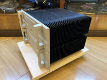 Load image into Gallery viewer, Bryston 7B Cubed Mono Amplifiers
