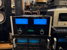 Load image into Gallery viewer, McIntosh MC302 Power Amplifier
