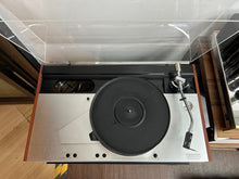 Load image into Gallery viewer, Luxman PD555 Turntable with Jelco Tonearm
