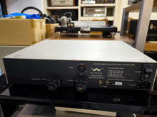 Load image into Gallery viewer, Wisdom Audio STS Subwoofer + SA-1 Power Amplifier
